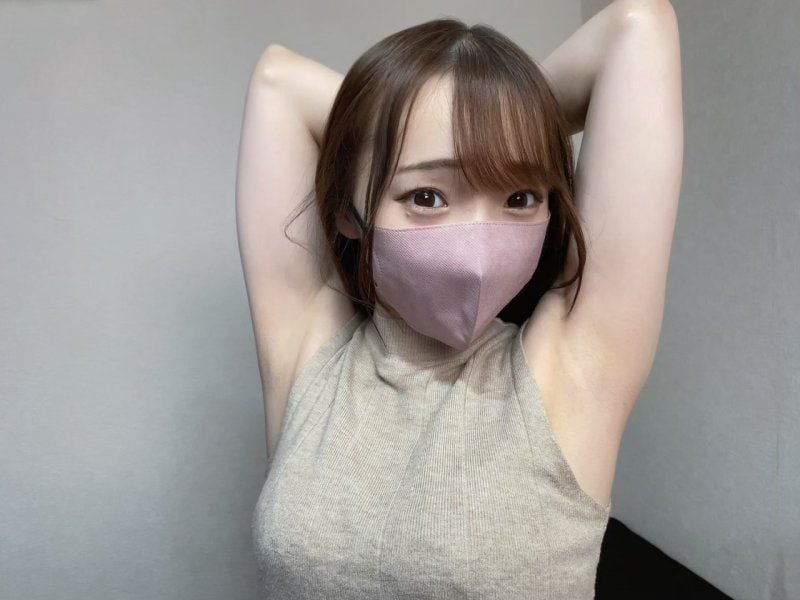 FC2-PPV-4618535 【一天能幹21回的女人】 永遠發情期的苗條美女女大生！ 高潮自慰抽插大量潮吹！【莉奈(23)】【評論特典】