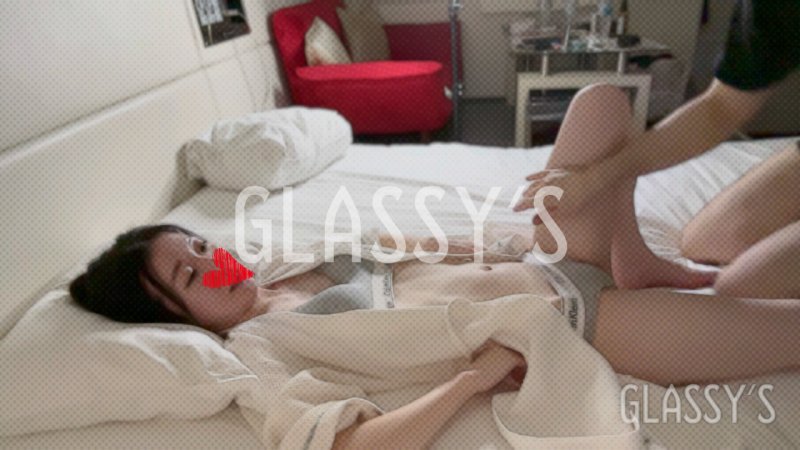 FC2-PPV-4701919 #25 和太可愛的日本人纖細美女進行大量潮吹無套性愛│GLASSY'S