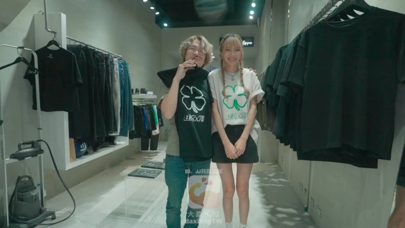 FC2-PPV-4718312 【無碼】搭訕身材超棒的高挑纖細東京市區服飾店員！慾求不滿的她平日白天翹班，度過了一段稍微刺激的時間！