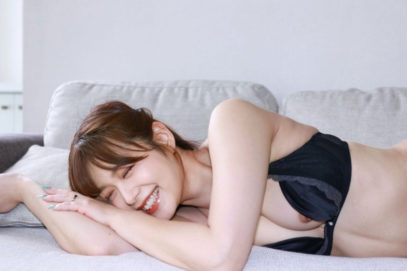 FC2-PPV-4796549 最高峰人妻【人妻倉庫】※有評論特典