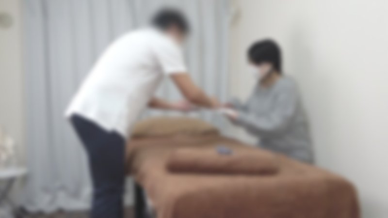 FC2-PPV-4813230 【無碼/無套中出】住在附近的天然蓬鬆髮型的20多歲可愛女性又來了。非常喜歡動漫，H特典也增加囉！