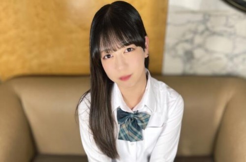 FC2-PPV-4851361 【壓倒性的女主角的「光輝」×金牌級的豪爽潮吹】透明感絕佳OO光醬用巨根進行人生初中出，並以常識/崩/壞/的程度大量潮吹，一邊呆然一邊悶・絕・痙・攣・高・潮♡