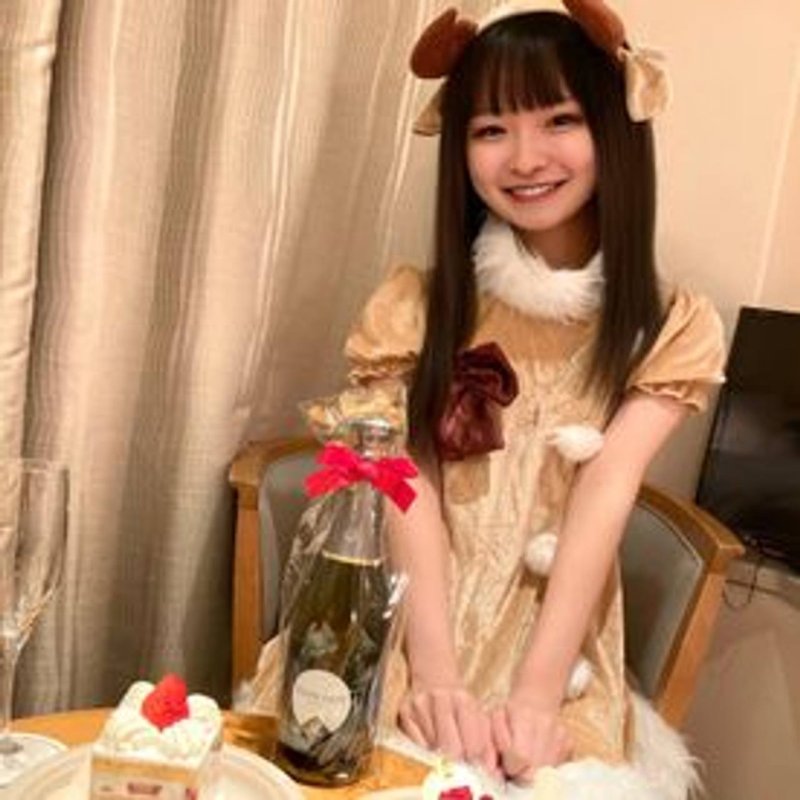 FC2-PPV-4856530 阿優醬聖誕特別篇！天才般可愛的馴鹿小姐口內射精吞精做愛！