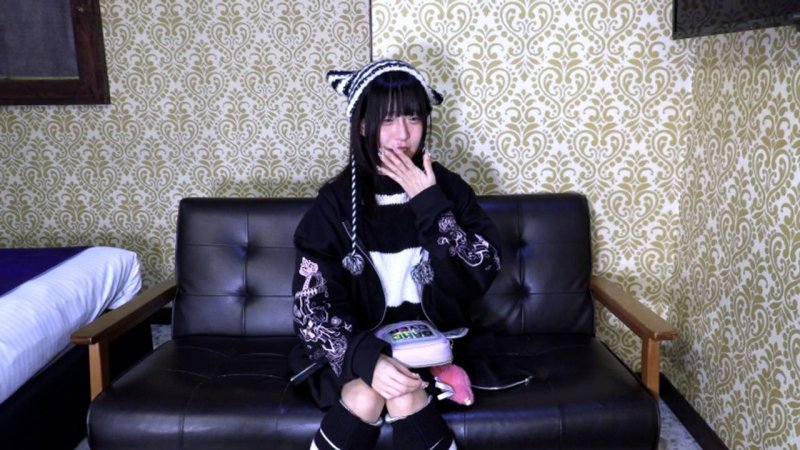 FC2-PPV-4852010 【素人初次拍攝】小潮(20)153cm36kg的纖細Cosplayer的初次拍攝。中出並肛門貫通ATM。長時間的電動按摩責備連續高潮，一邊流口水一邊顫抖