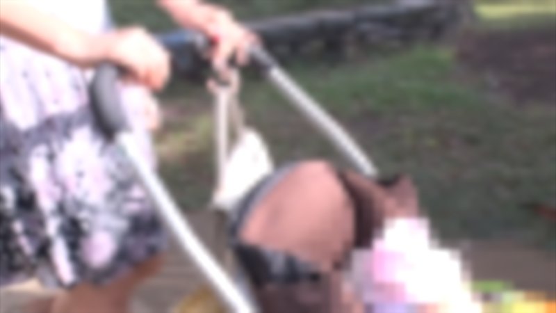 FC2-PPV-4899642 帶著一個OO的巨乳單親媽媽來到拍攝現場，在嬰兒車旁進行禁斷且毫無道德底線的自拍中出