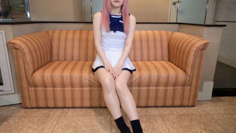 FC2-PPV-4906059 【无码】果然还是可爱的亮眼髮色女性！水手服Cosplay太适合她了⤴每次都一样，她以强烈的性慾流着口水帮口并吞精，接着立刻用激烈的手淫导致大量颜射，最后在小穴中出！ ※附赠高画质特典