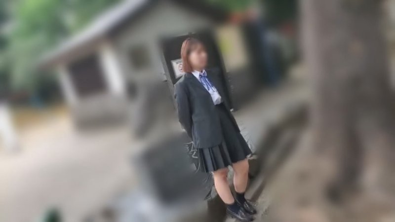 FC2-PPV-4750117 矮個子G罩杯的巨乳制服妹 為了離開家裡而進行援交，被中出